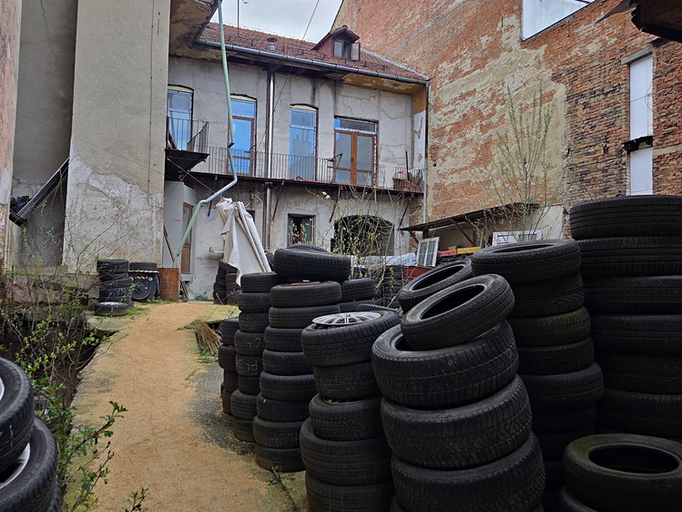Prodej činžovního domu 220 m² - foto 4