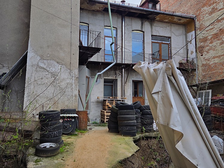 Prodej činžovního domu 220 m² - foto 5