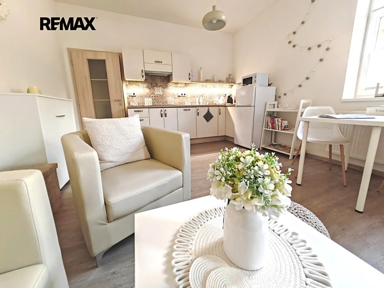 Prodej činžovního domu 715 m² - foto 2