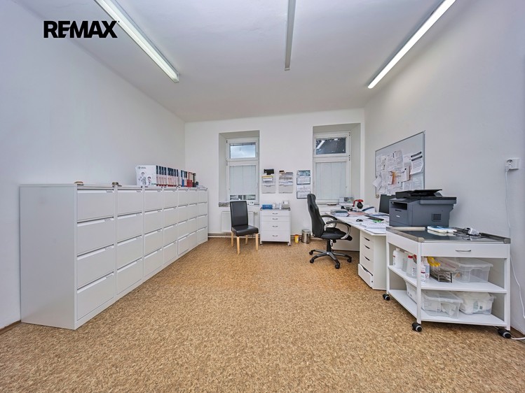 Prodej obchodního prostoru 92 m² - foto 3