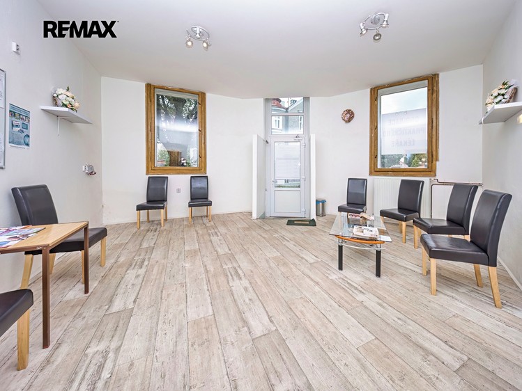 Prodej obchodního prostoru 92 m² - foto 1