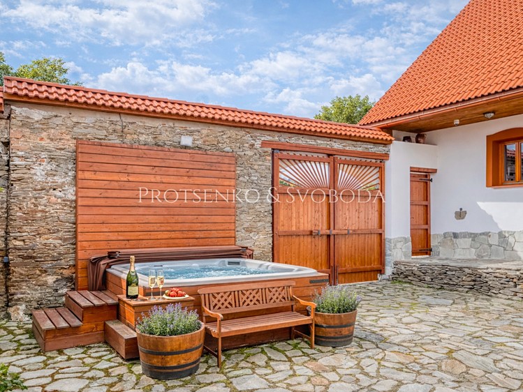 Prodej ubytovacího zařízení 926 m² - foto 8