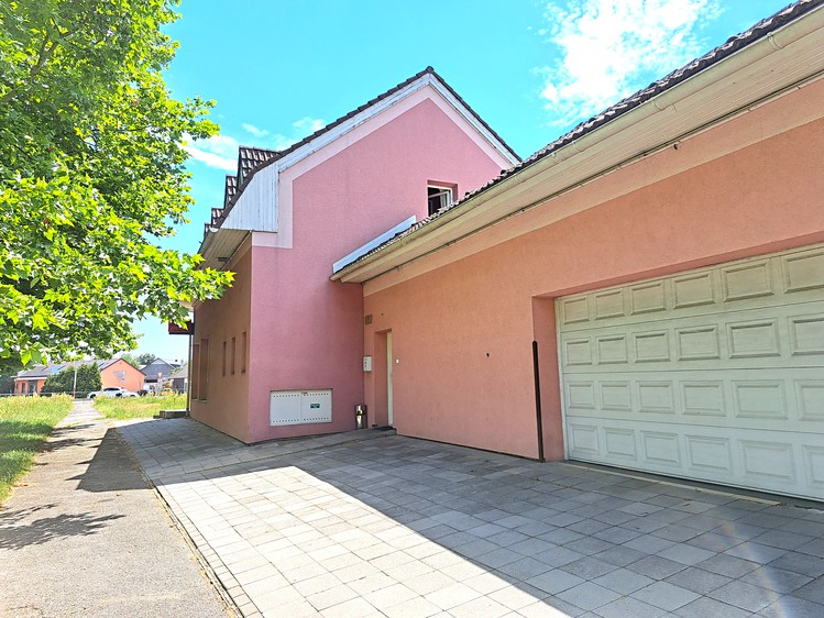 Prodej komerční nemovitosti 400 m² - foto 2