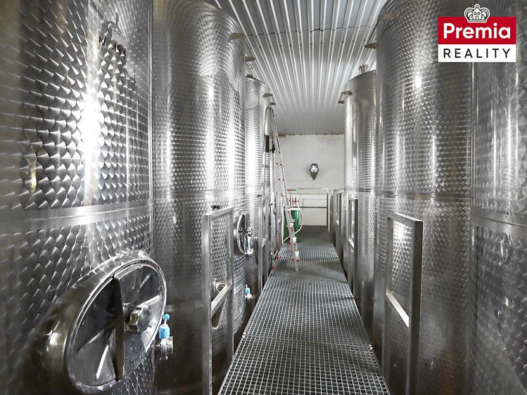 Prodej výrobní haly, prostoru 1 500 m² - foto 5