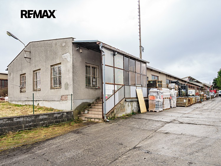 Prodej výrobní haly, prostoru 2 500 m² - foto 2