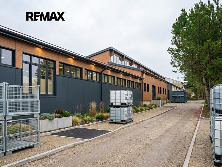 Prodej výrobní haly, prostoru 2 500 m² - foto 8