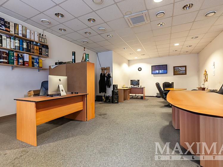 Prodej kanceláře 227 m² - foto 8