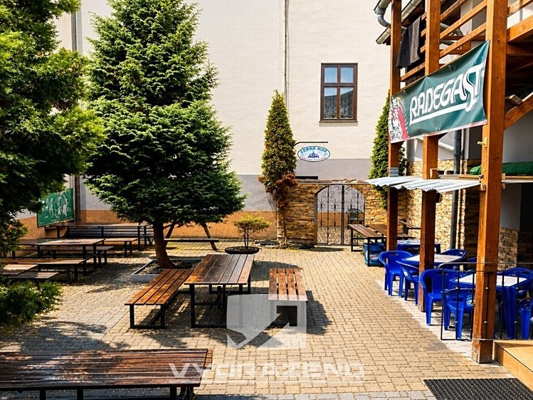 Prodej obchodního prostoru 800 m² - foto 3