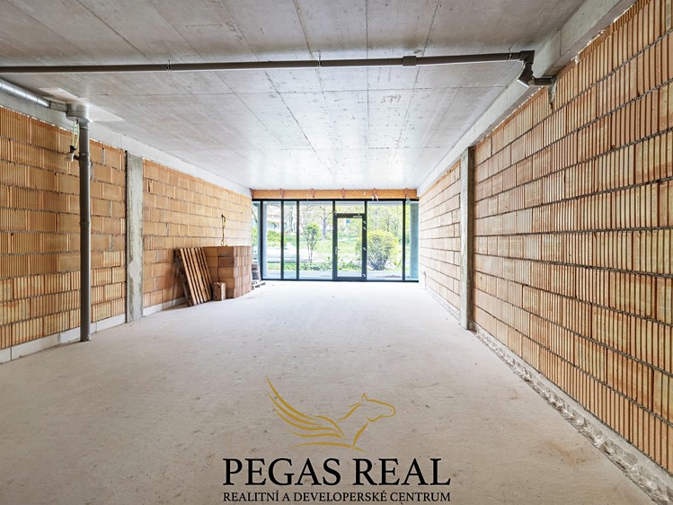 Prodej kanceláře 73 m² - foto 1