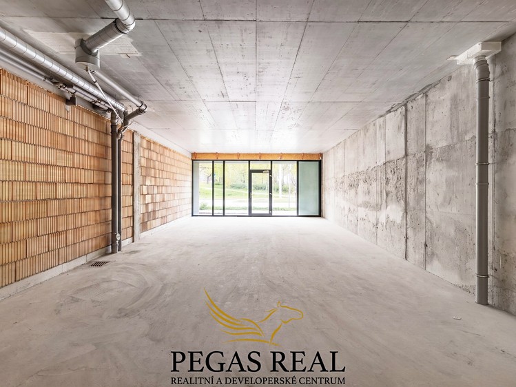 Prodej kanceláře 79 m² - foto 1
