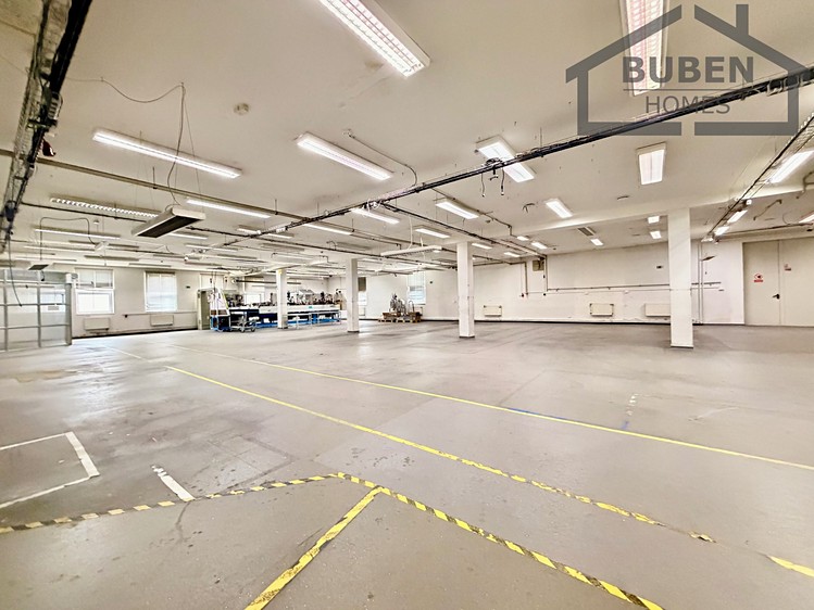 Prodej výrobní haly, prostoru 1 084 m² - foto 3