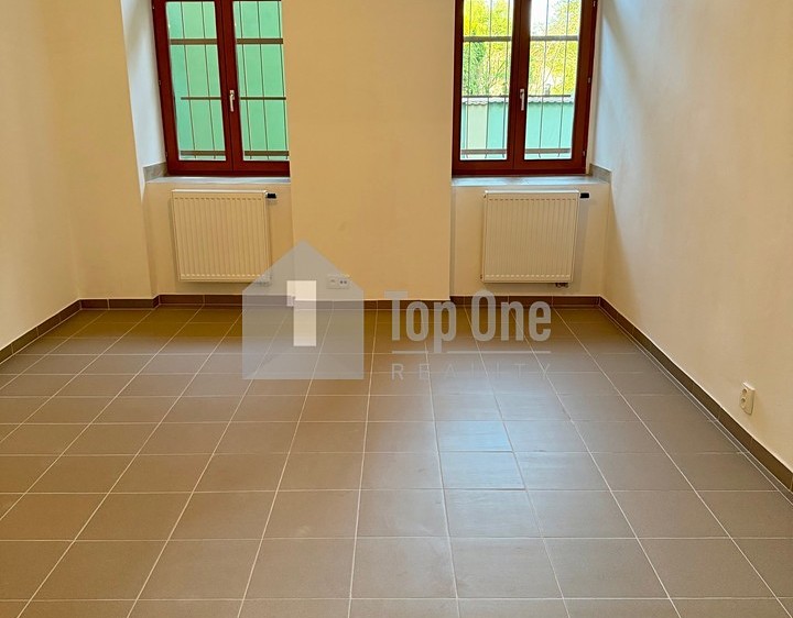 Prodej kanceláře 135 m² - foto 2