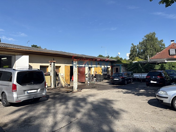 Prodej výrobní haly, prostoru 380 m² - foto 1