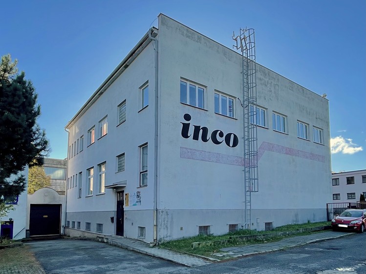 Prodej kanceláře 1 600 m² - foto 3