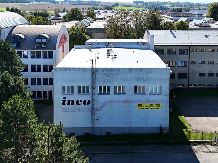 Prodej kanceláře 1 600 m² - foto 2