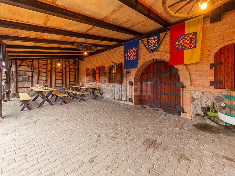 Prodej komerční nemovitosti 1 678 m² - foto 2
