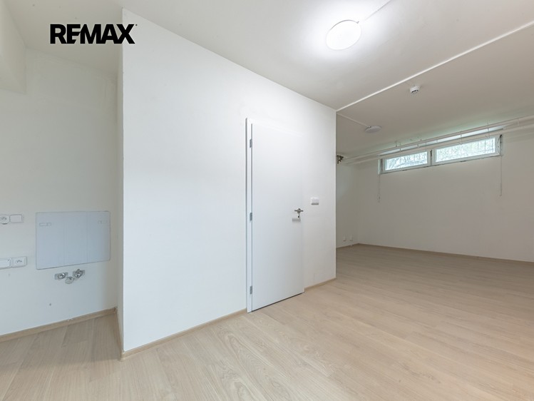 Prodej kanceláře 45 m² - foto 4