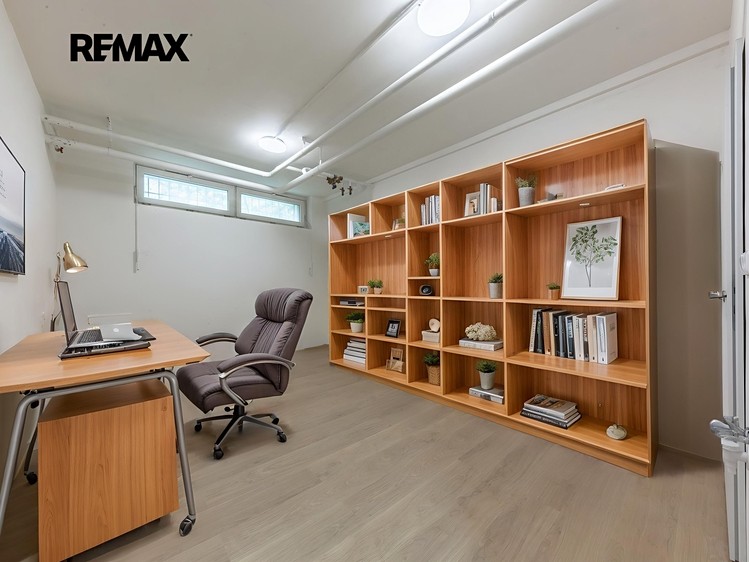 Prodej kanceláře 45 m² - foto 1