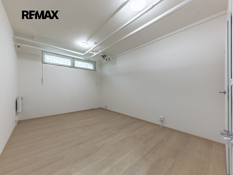 Prodej kanceláře 45 m² - foto 7