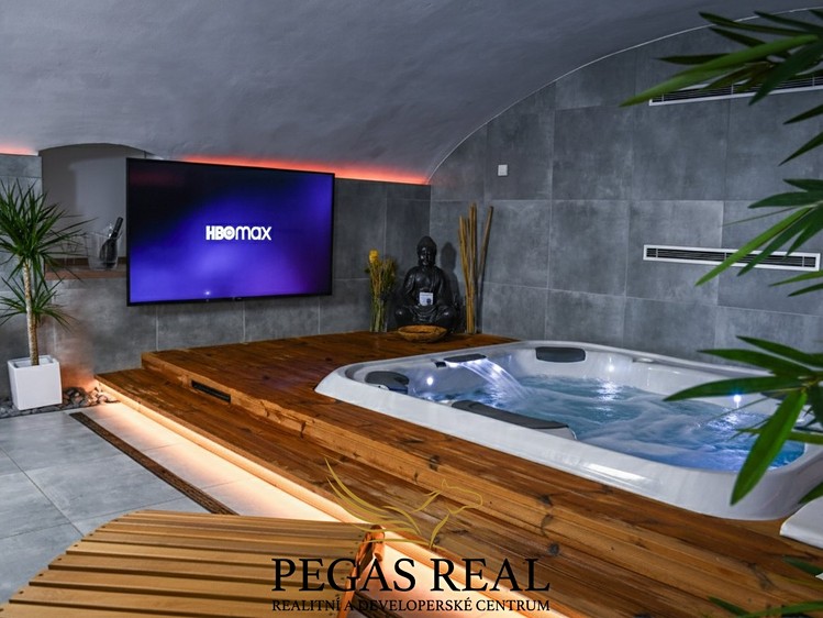 Prodej komerční nemovitosti 103 m² - foto 8