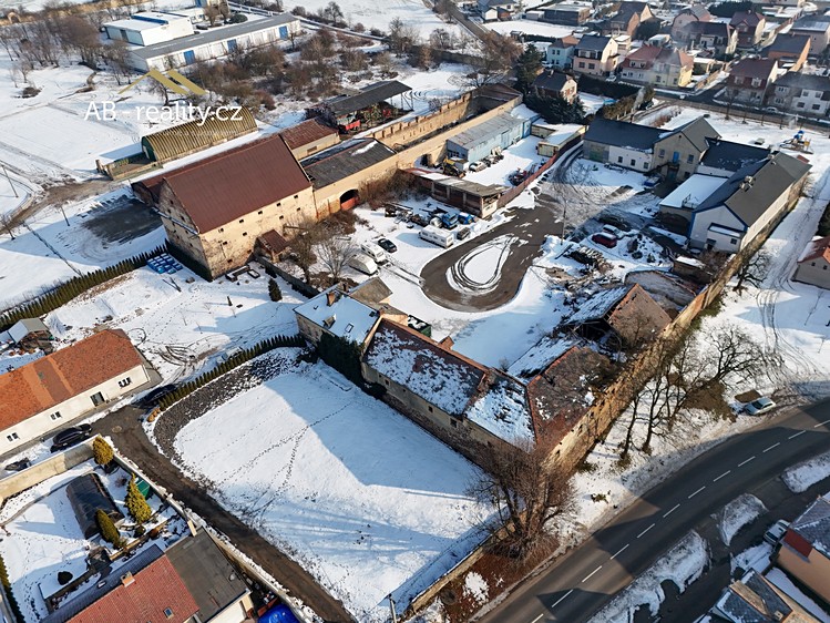 Prodej zemědělského objektu 1 600 m² - foto 3