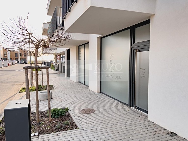 Prodej obchodního prostoru 73 m² - foto 7