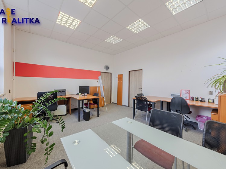 Prodej obchodního prostoru 57 m² - foto 5