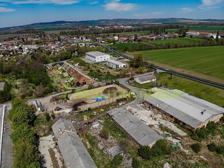 Prodej komerční nemovitosti 27 330 m² - foto 1