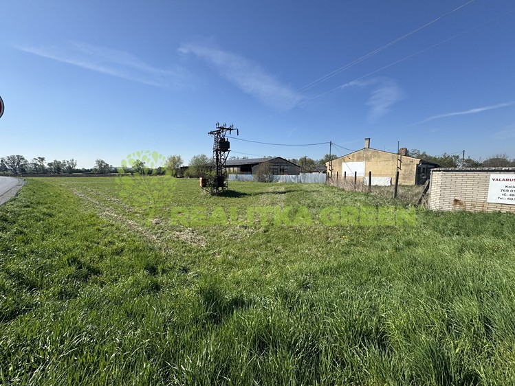 Prodej komerční nemovitosti 27 330 m² - foto 8
