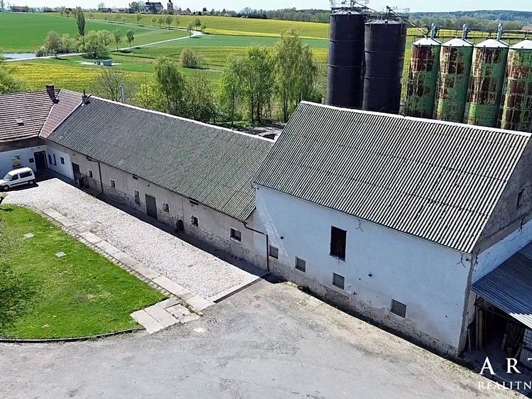 Prodej zemědělského objektu 1 528 m² - foto 2