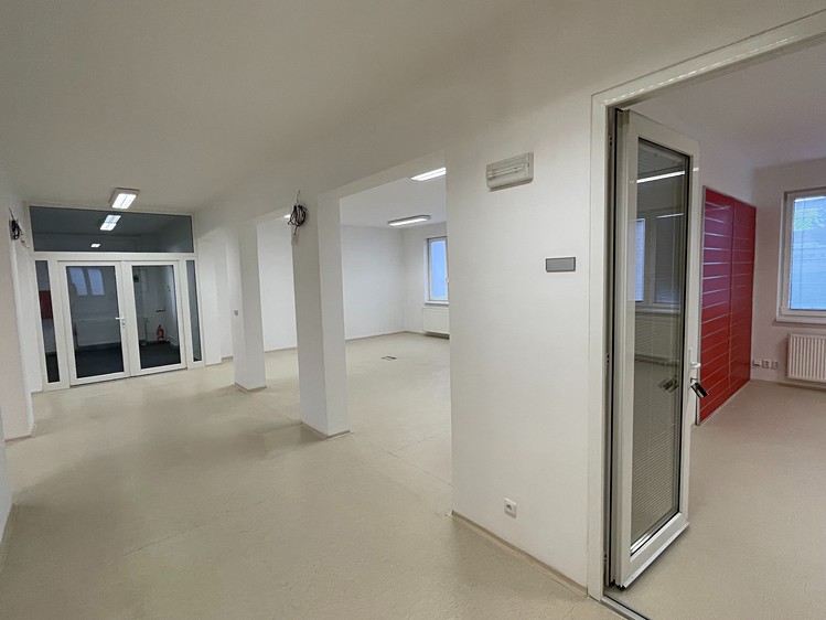 Prodej kanceláře 627 m² - foto 5