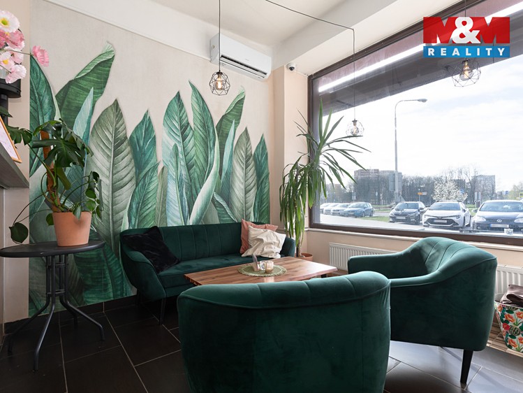 Prodej obchodního prostoru 69 m² - foto 4