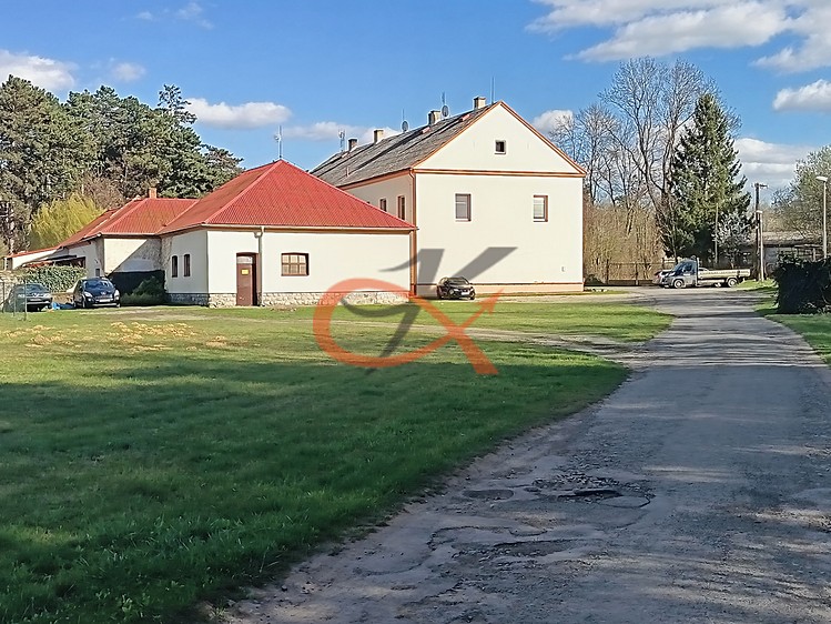 Prodej činžovního domu 828 m² - foto 1