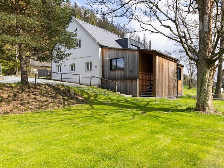 Prodej ubytovacího zařízení 370 m² - foto 2