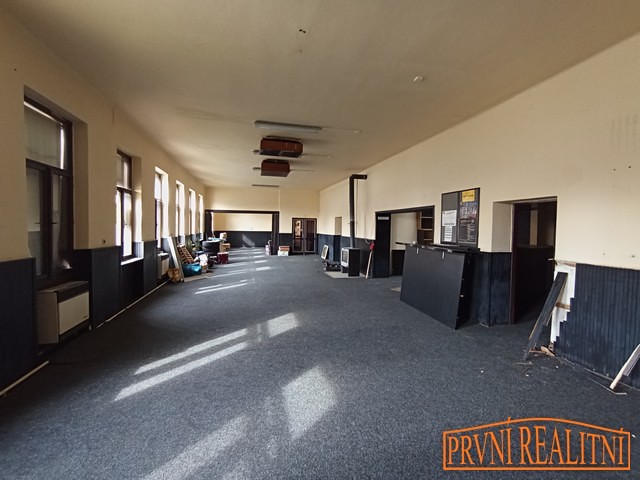 Prodej obchodního prostoru 263 m² - foto 3