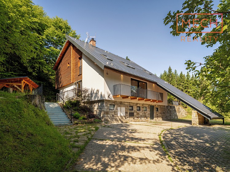 Prodej ubytovacího zařízení 143 m² - foto 1