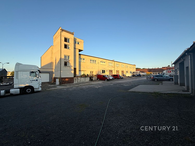Prodej skladového prostoru 2 740 m² - foto 3