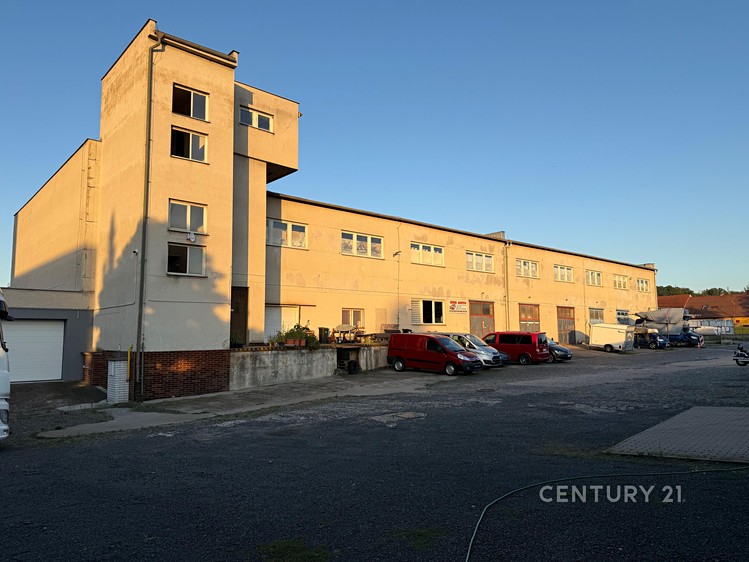 Prodej skladového prostoru 2 740 m² - foto 2