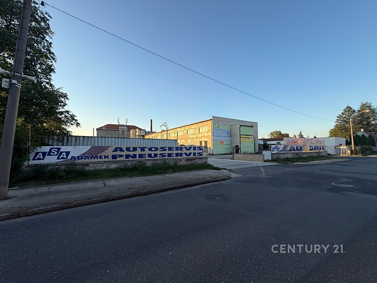 Prodej skladového prostoru 2 740 m² - foto 1