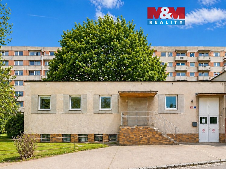 Prodej obchodního prostoru 195 m² - foto 1