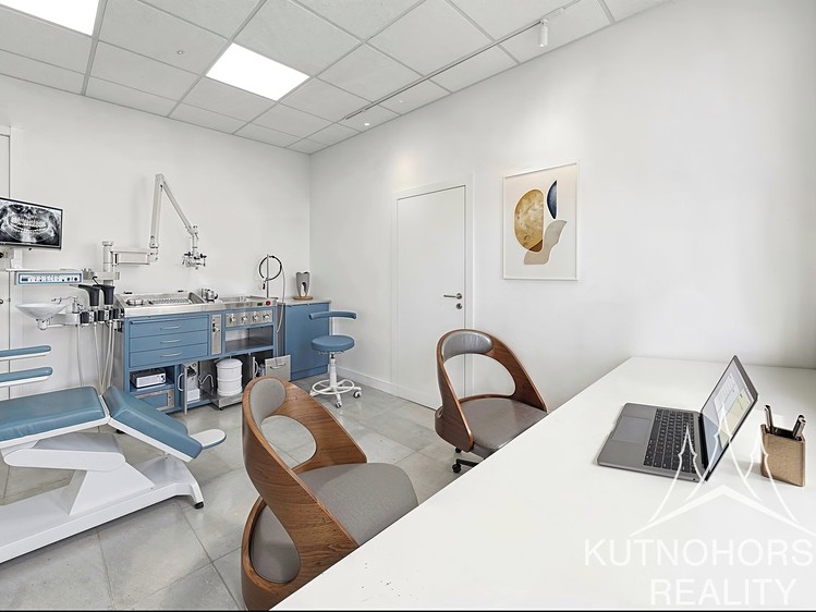 Prodej komerční nemovitosti 318 m² - foto 3