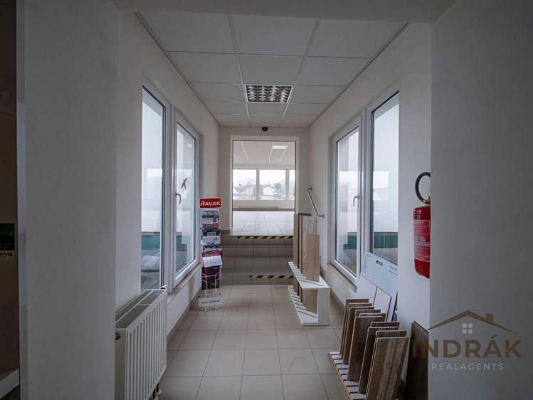 Prodej obchodního prostoru 726 m² - foto 5