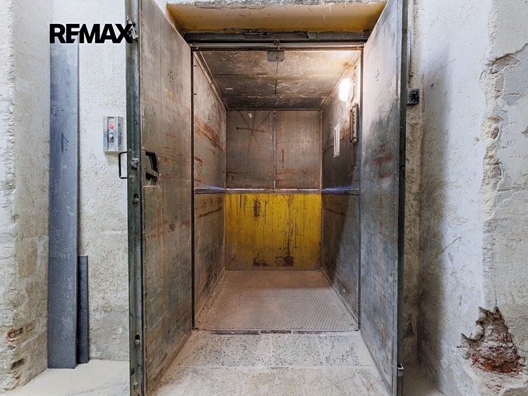 Prodej výrobní haly, prostoru 1 766 m² - foto 7