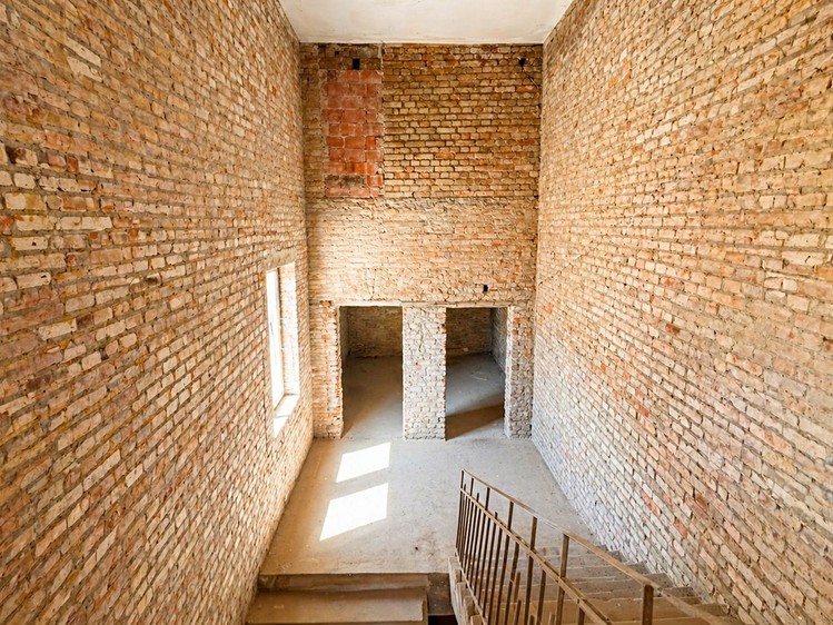 Prodej komerční nemovitosti 1 600 m² - foto 4