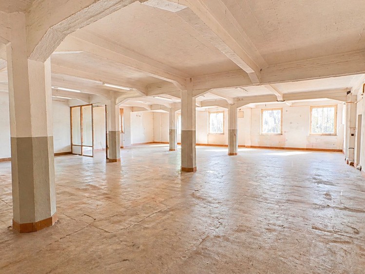 Prodej komerční nemovitosti 1 600 m² - foto 7