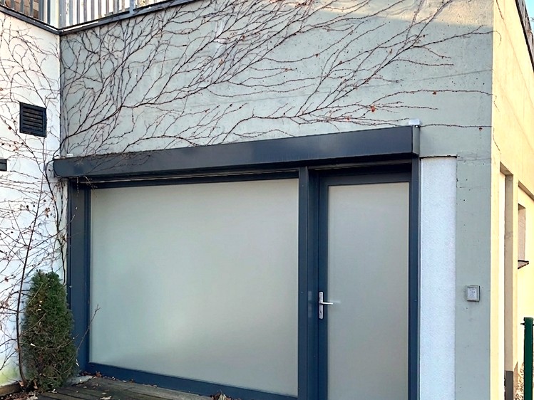Prodej obchodního prostoru 140 m² - foto 1