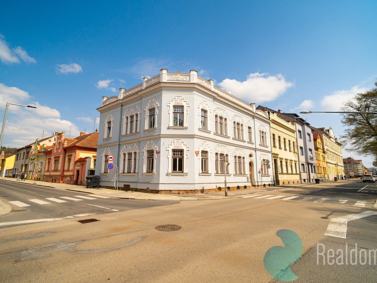 Prodej činžovního domu 413 m² - foto 1