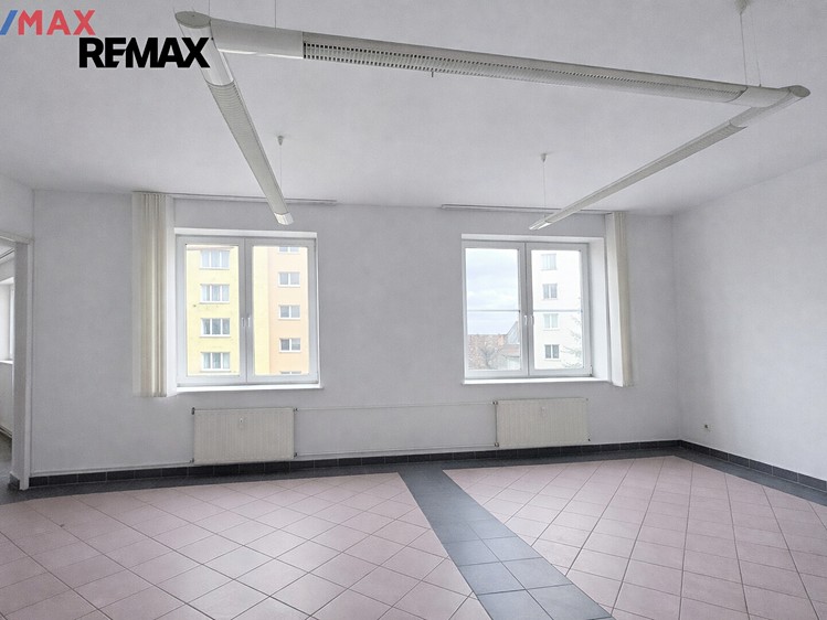 Prodej obchodního prostoru 241 m² - foto 6