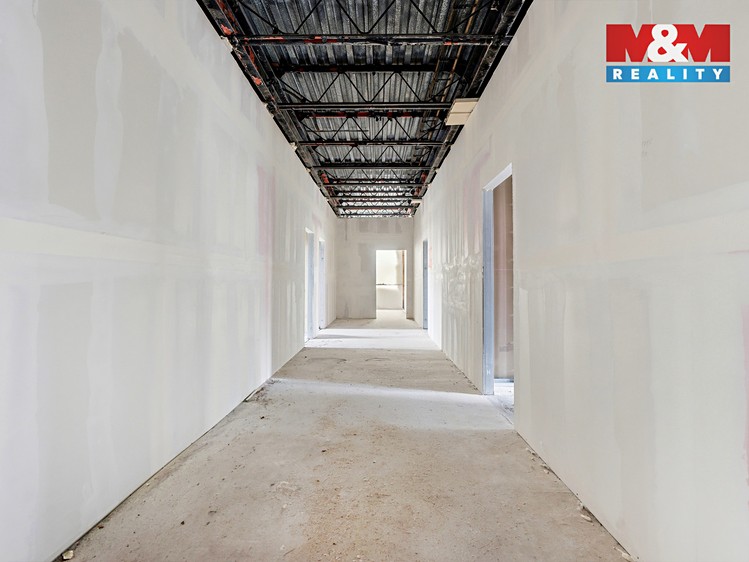 Prodej činžovního domu 1 800 m² - foto 3