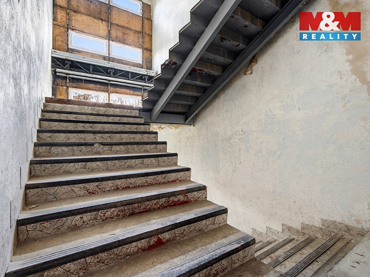 Prodej činžovního domu 1 800 m² - foto 7